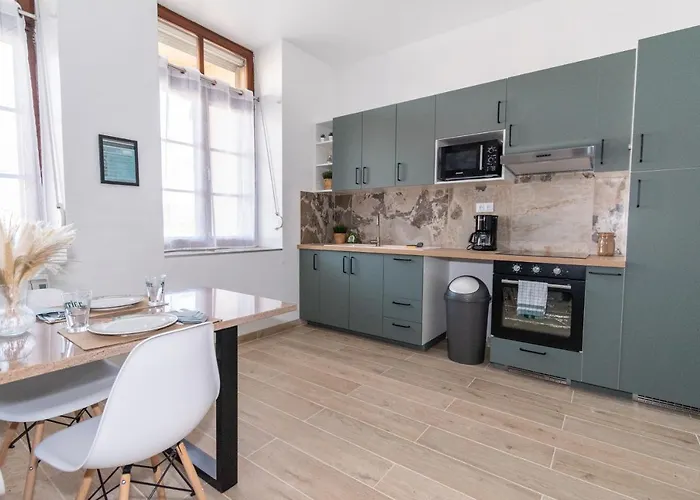 Private & Comfortable Апартаменты